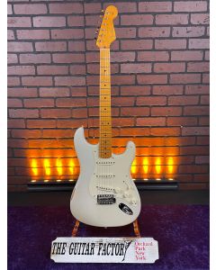 2000's Fender Eric Johnson Stratocaster w/ Maple Fingerboard- White Blonde w/ Hard Case SN1015