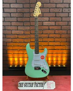Squier FSR Affinity Series Stratocaster Electric Guitar, Laurel Fingerboard, White Pickguard, Surf Green TGF11