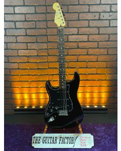 1999 Fender Standard Stratocaster Left Handed, Rosewood Fingerboard, Black. w/ Fender Hard Case SN4321