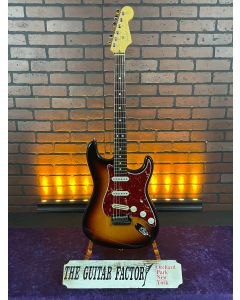 2002 Fender American Stratocaster, Rosewood Fingerboard, 3-Color Sunburst w/ Fender "Slim" Hard Case SN0506