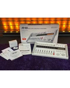 Zoom R16 Digital Multitracker, Audio Interface & Controller, 2GB Card - MINT! SN0514