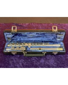 Armstrong Model 104 Silver-Plated Closed Hole Flute w/ Hard Case SN0707