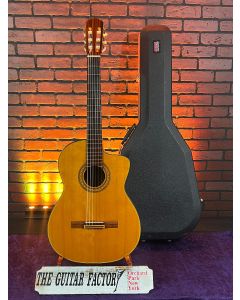 2002 Takamine EC-132C Japanese-made, nylon-string acoustic-electric classical guitar w/ Hard Case SN0407