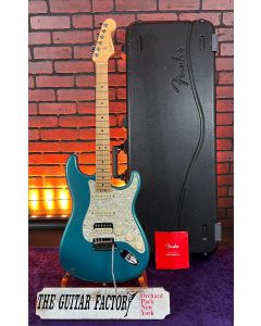 2017 Fender American Elite Stratocaster HSS Shaw Bucker, Maple Fingerboard, Ocean Turquoise w/ Hard Case SN0310