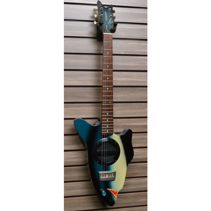 Shark 3 4 Scale Electric Guitar w Built In Amplifier 7920